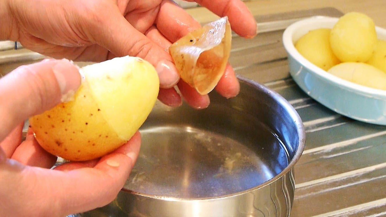 The Most Convenient And Fun Way To Peel Potatoes