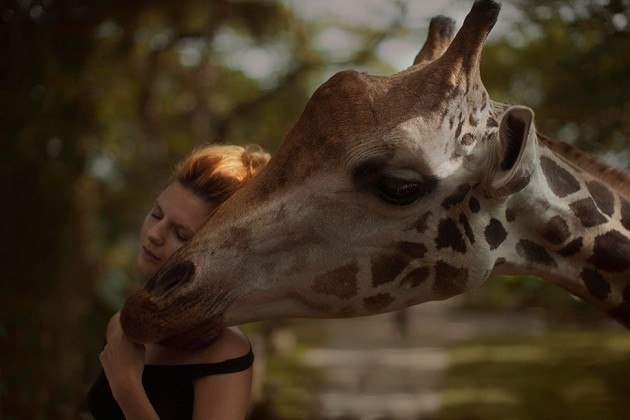 31 Unusual And Heartwarming Friendships Between Human And Animals - LifeHack