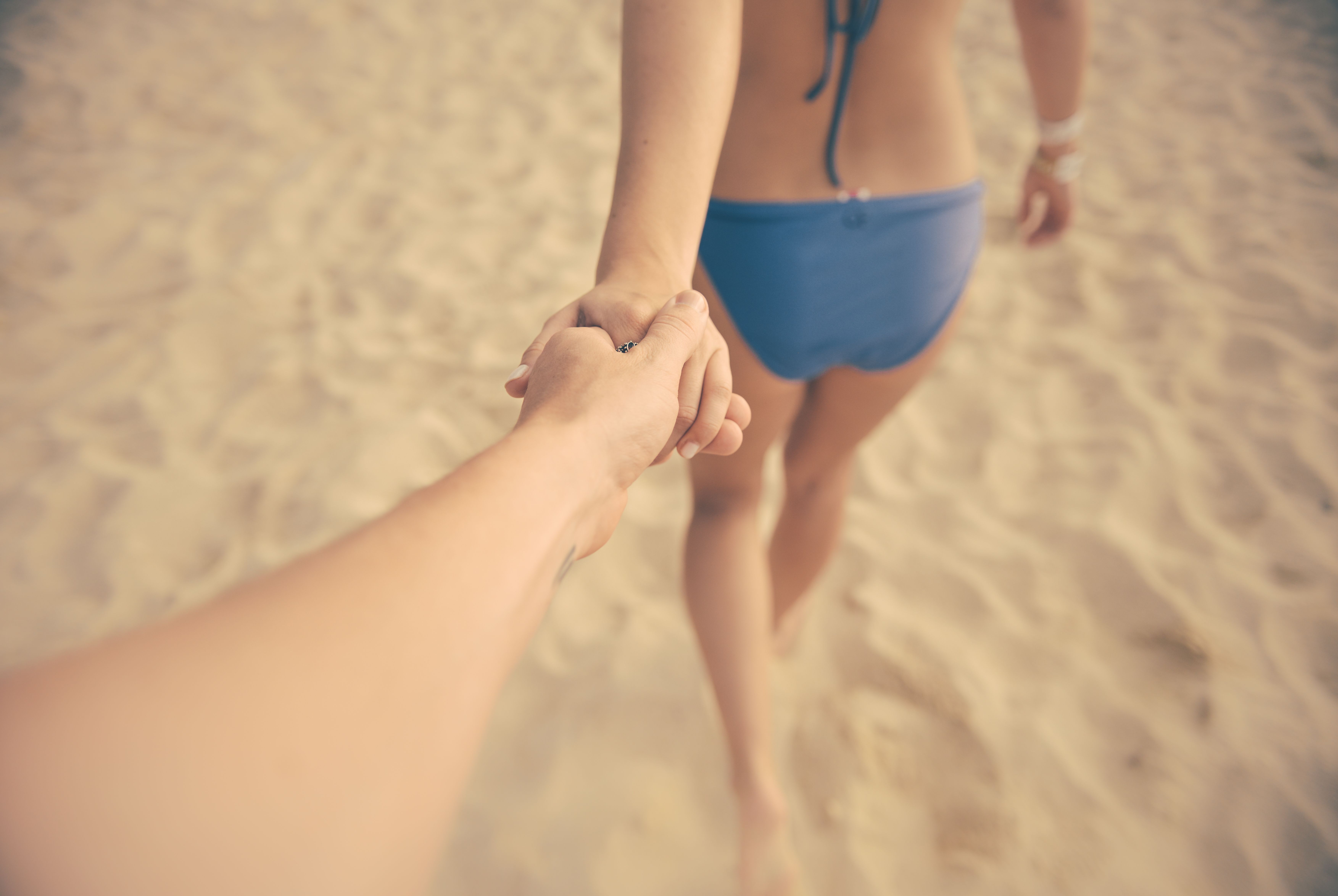 20 Things Only People Who Are Truly In Love Understand