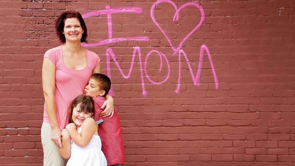 10 Things You May Not Know About Single Moms