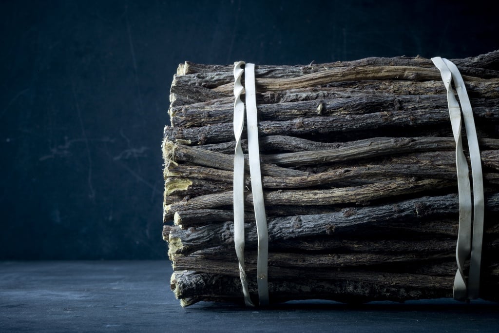 10 Surprising Health Benefits Of Licorice Root (Mulethi)