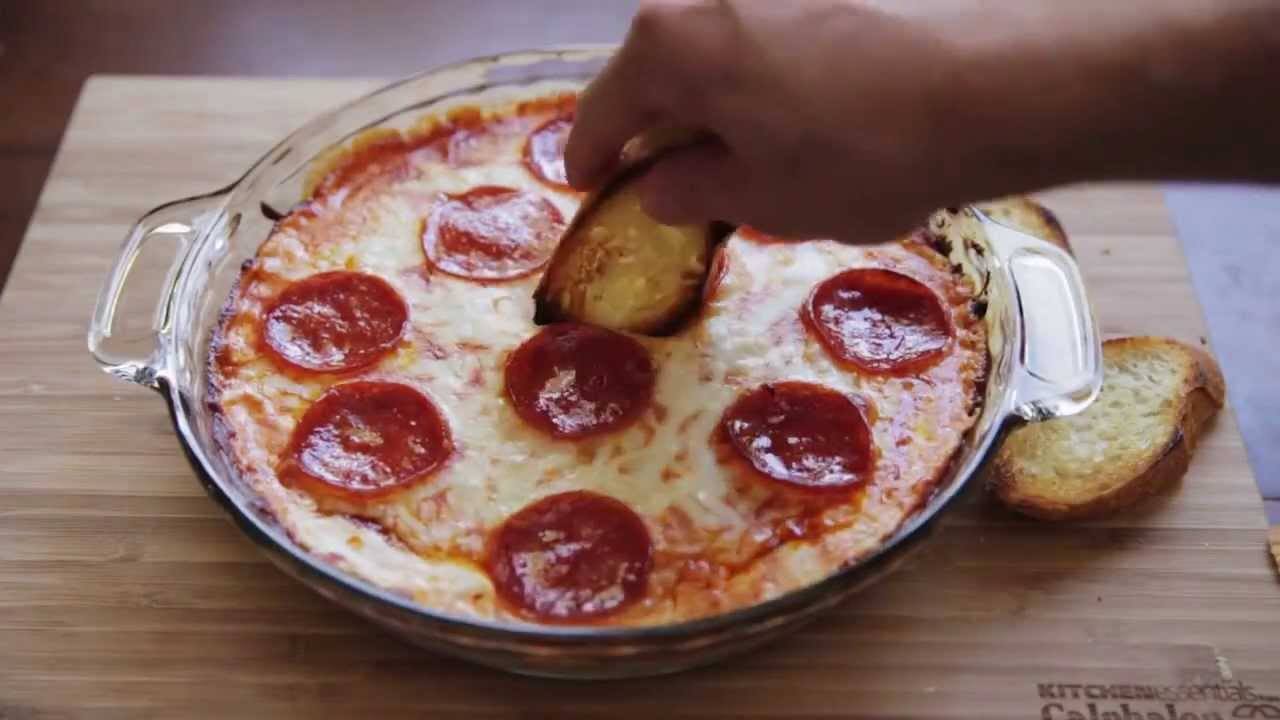 How To Make Cheesy Pizza Dip In Less Than One Minute