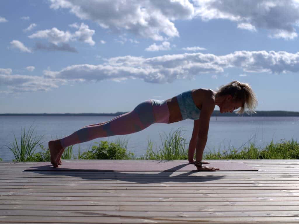 8 Ways Doing Planks Daily Transform Your Body