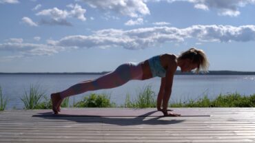 7 Things That Will Happen When You Do Planks Every Day