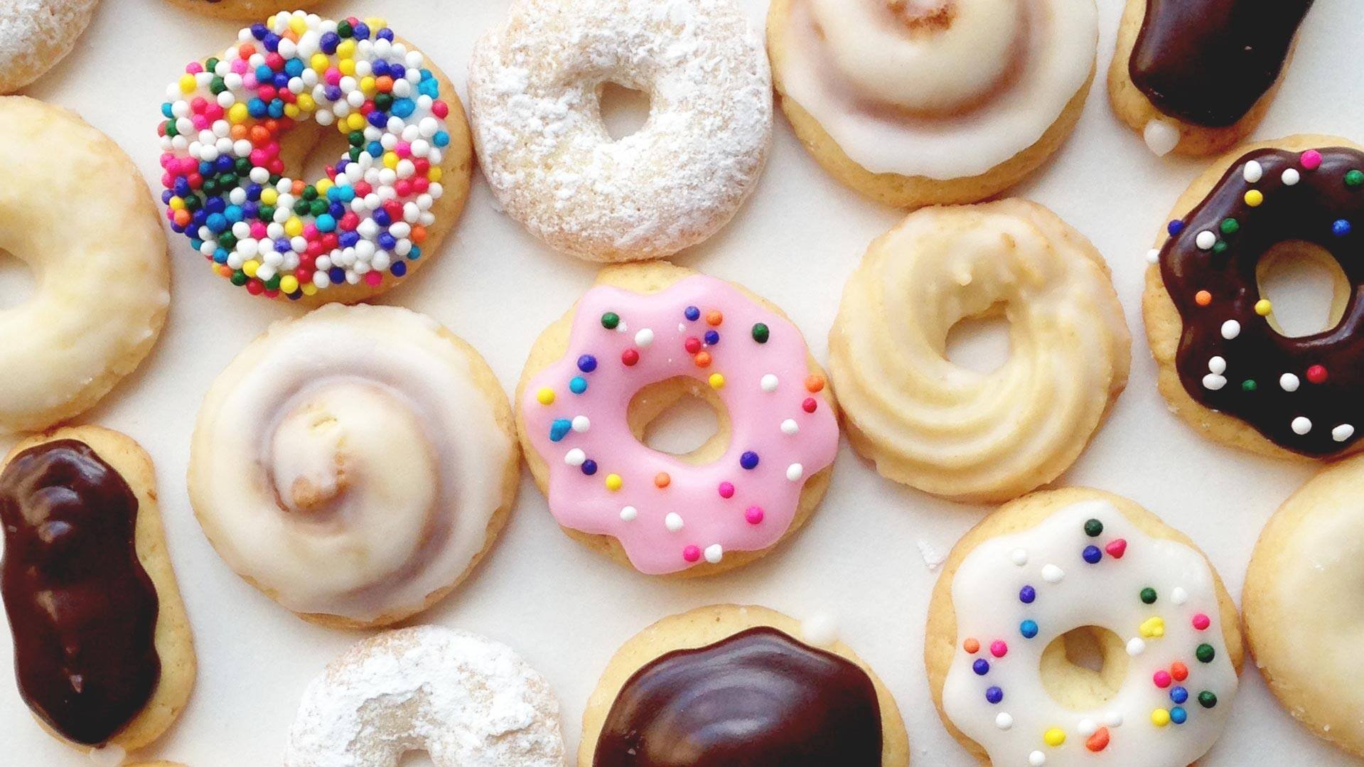 Easy Steps To Make Beautiful Mini Donut Cookies