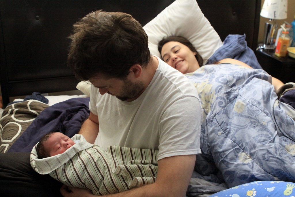 Labor Support Tips For Dads: 6 Things You Should Do When Your Wife Is Giving Birth