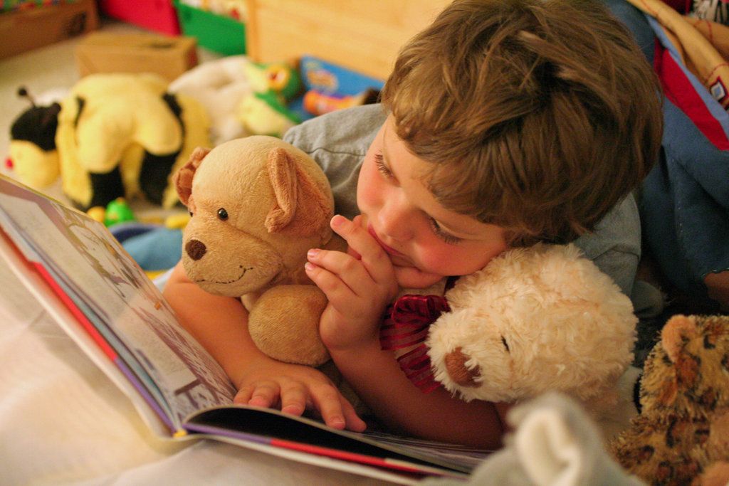 Reading To Kids Does Good to Their Brains Biologically, Research Finds