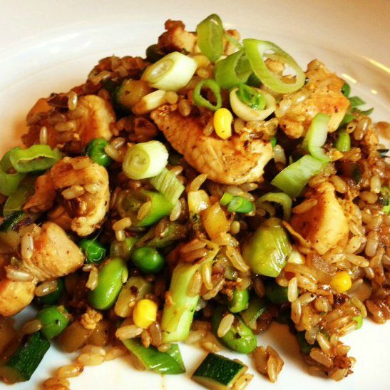Brown-Fried-Rice-with-Chicken-and-Vegetables-The-Lemon-Bowl