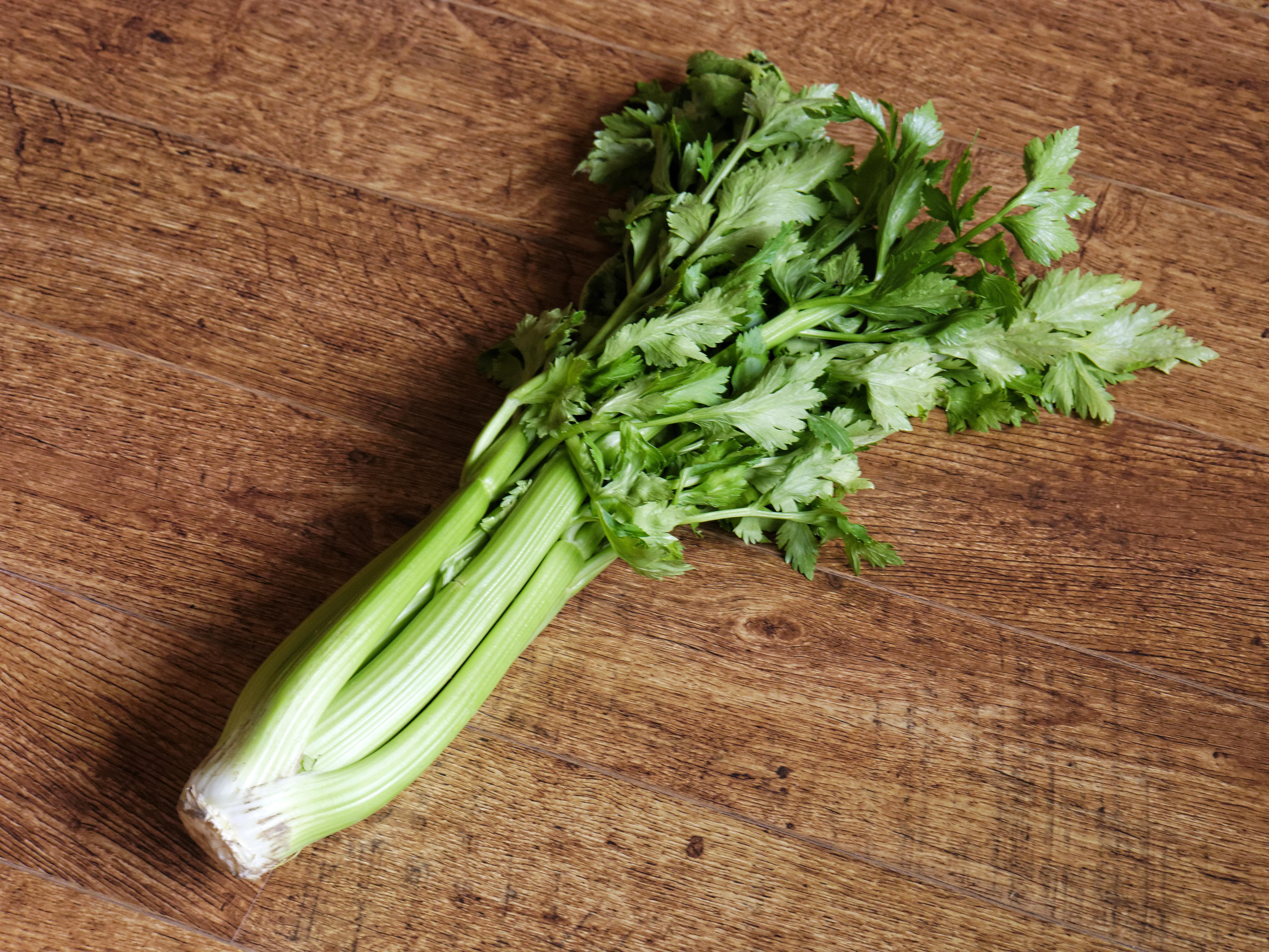 19 Super Healthy Benefits of Celery