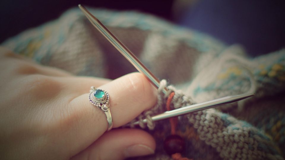 6 Unexpected Benefits of Knitting