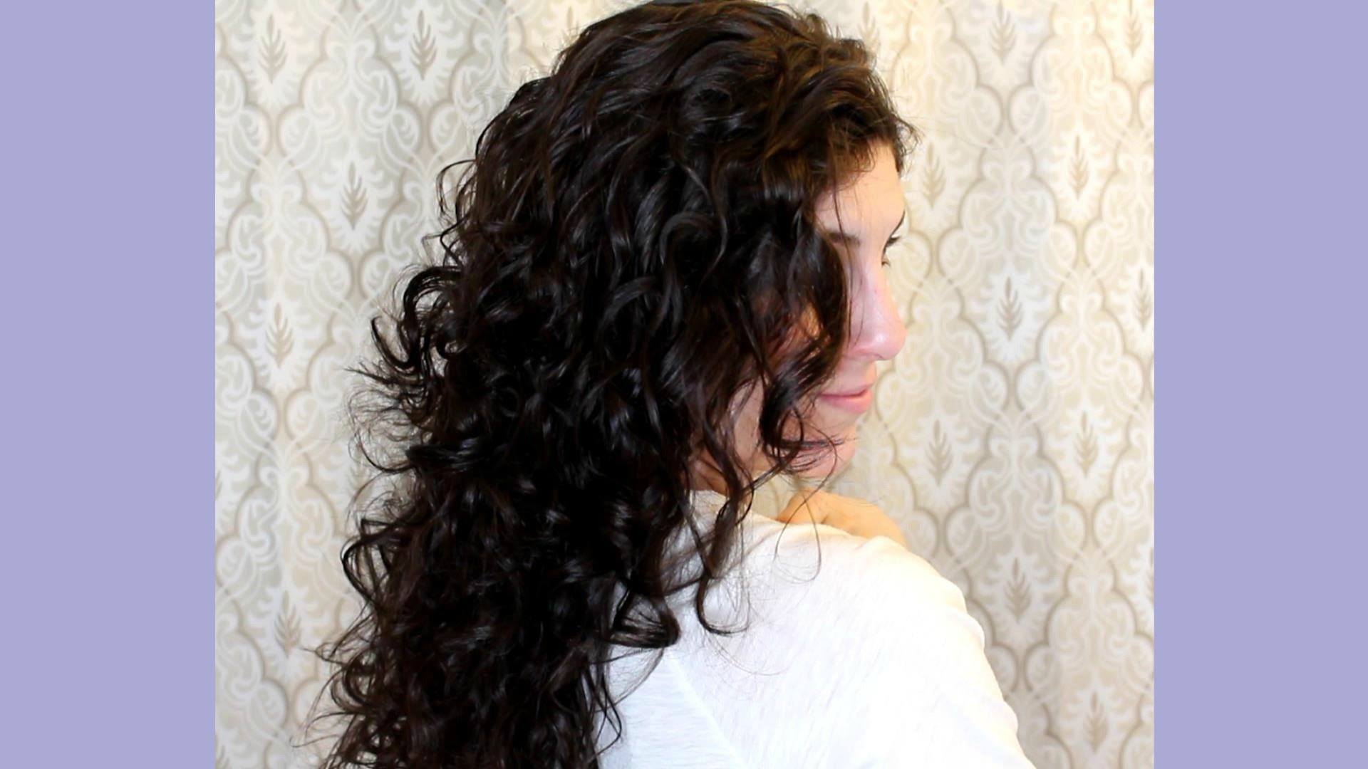 An Amazing And Easy Way To Curl Your Hair With A T-Shirt