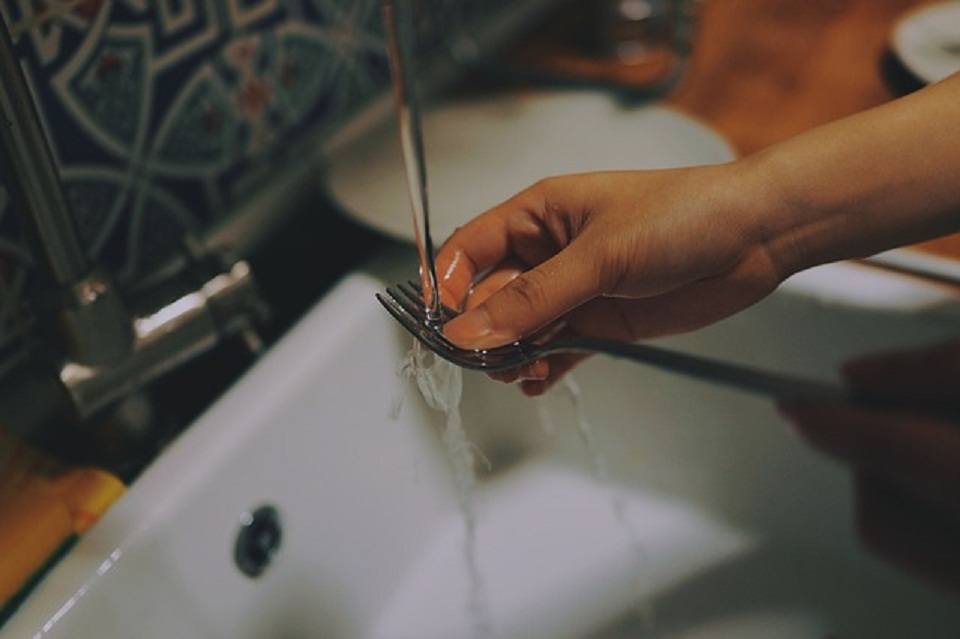 Study Finds Washing Dishes Can Significantly Relieve Stress and Boost Well-being