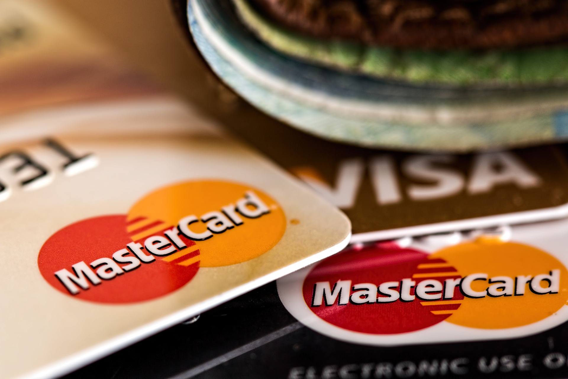 6 Ways To Squeeze Free Money Out of Your Credit Card