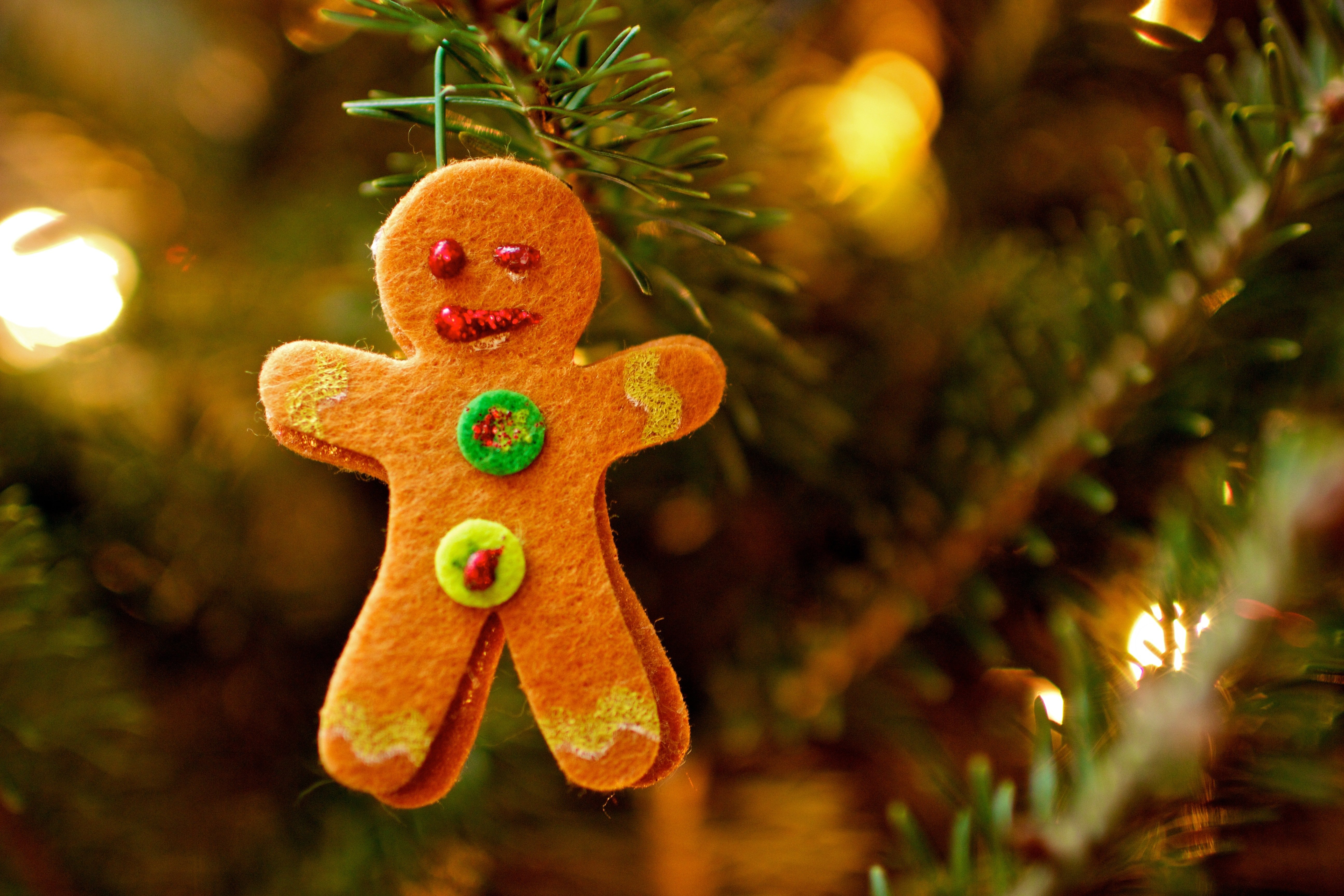 7 Christmas Decorations That You Can Make With Your Kids