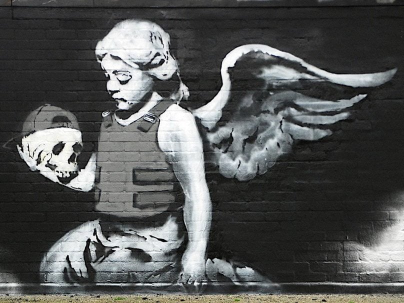 257682__graffiti-banksy-skull-angel_p