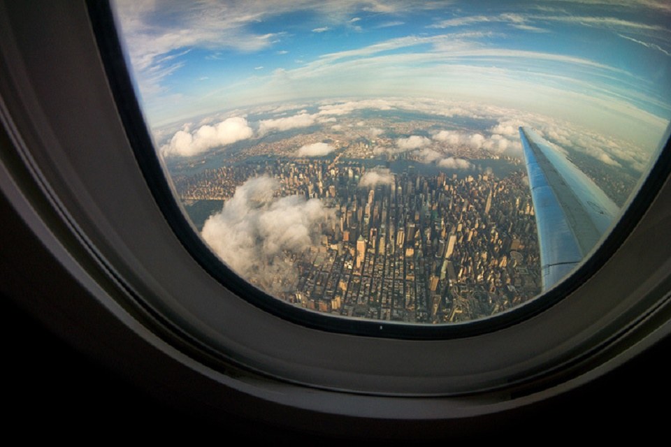 10 Reasons Why You Should Always Pick A Window Seat When You Fly!