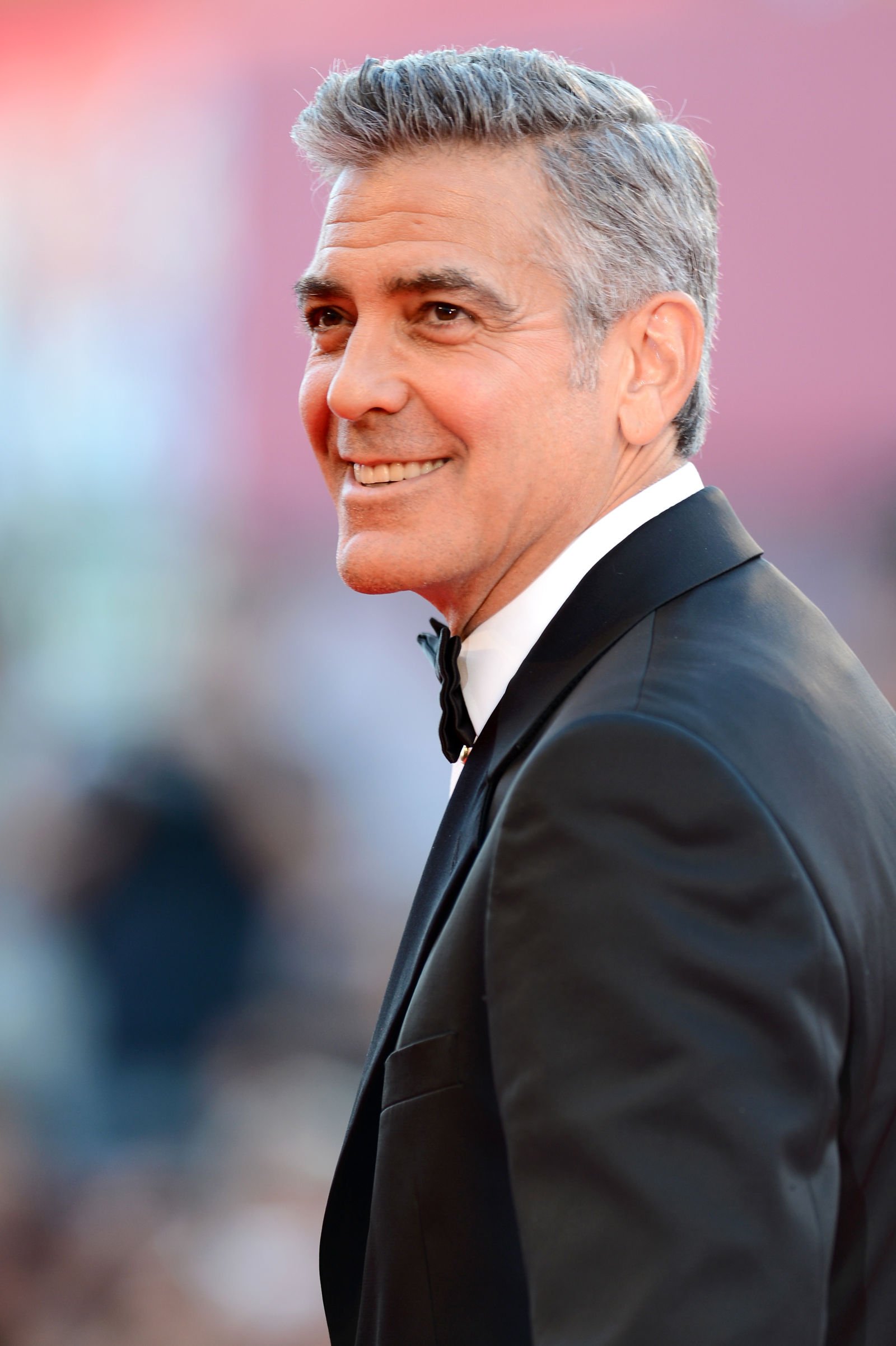 Clooney_grayhairstyle