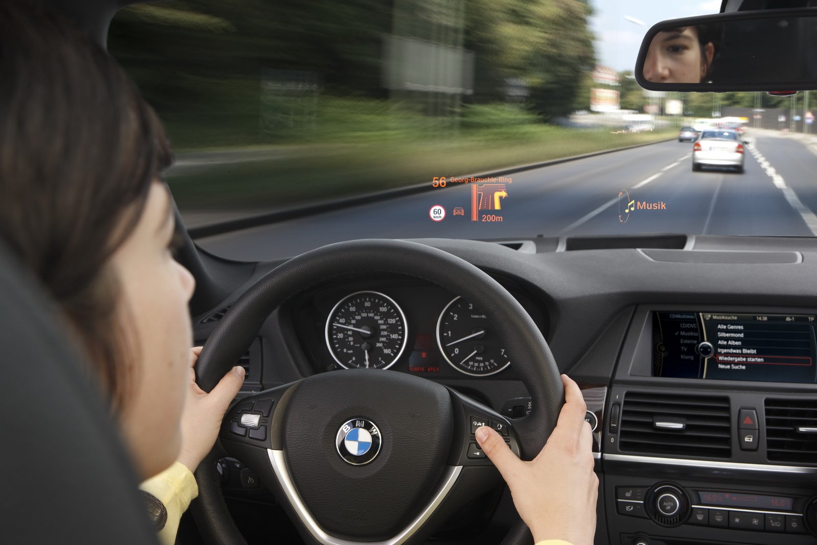 http://autopolki.pl/images/nowosci/Kolorowy_Head-Up_Display/BMW-HUD-1.jpg