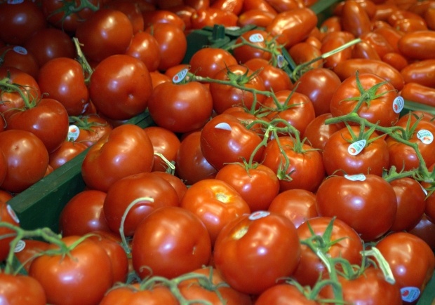 healthy-food-tomatoes