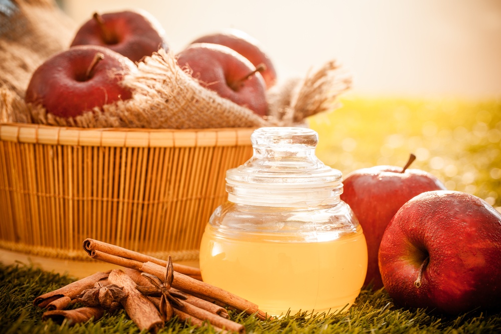 Amazing Benefits Of Apple Cider Vinegar (+6 Recipes)