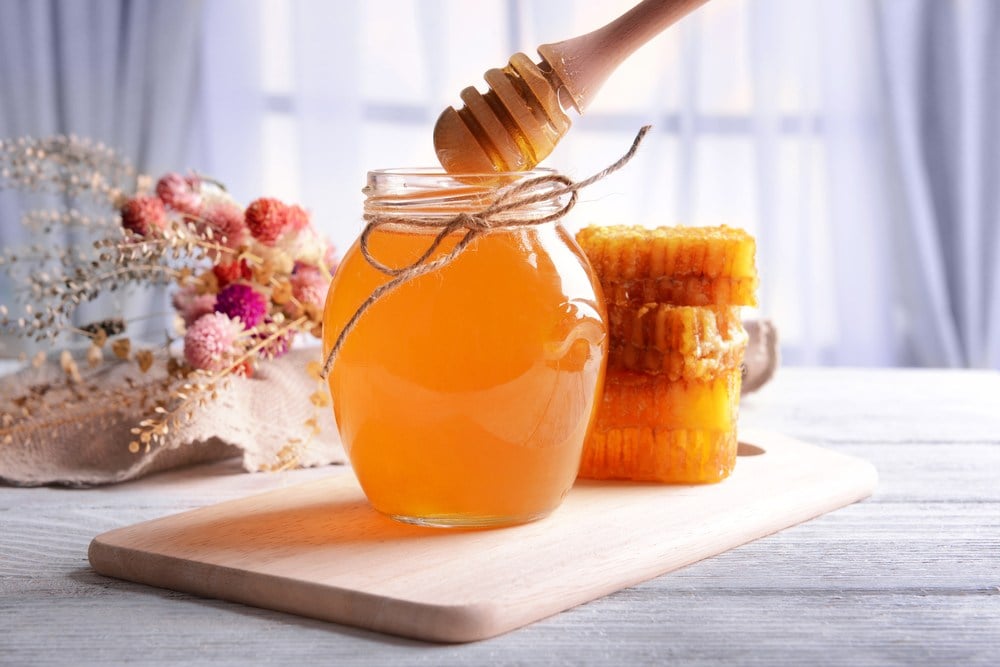 Quick And Easy: 10 Honey Facial Masks For Every Skin Type