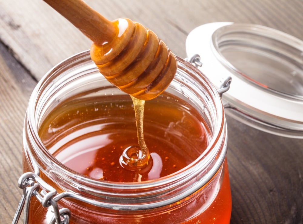Amazing Benefits of Honey (+5 Refreshing Recipes)