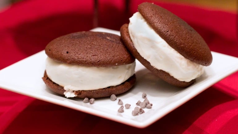 Whoopie! 10 Tasty Whoopie Pie Recipes That You Shouldn’t Miss