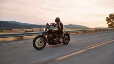 12 Essential Riding Tips for New Motorcyclists