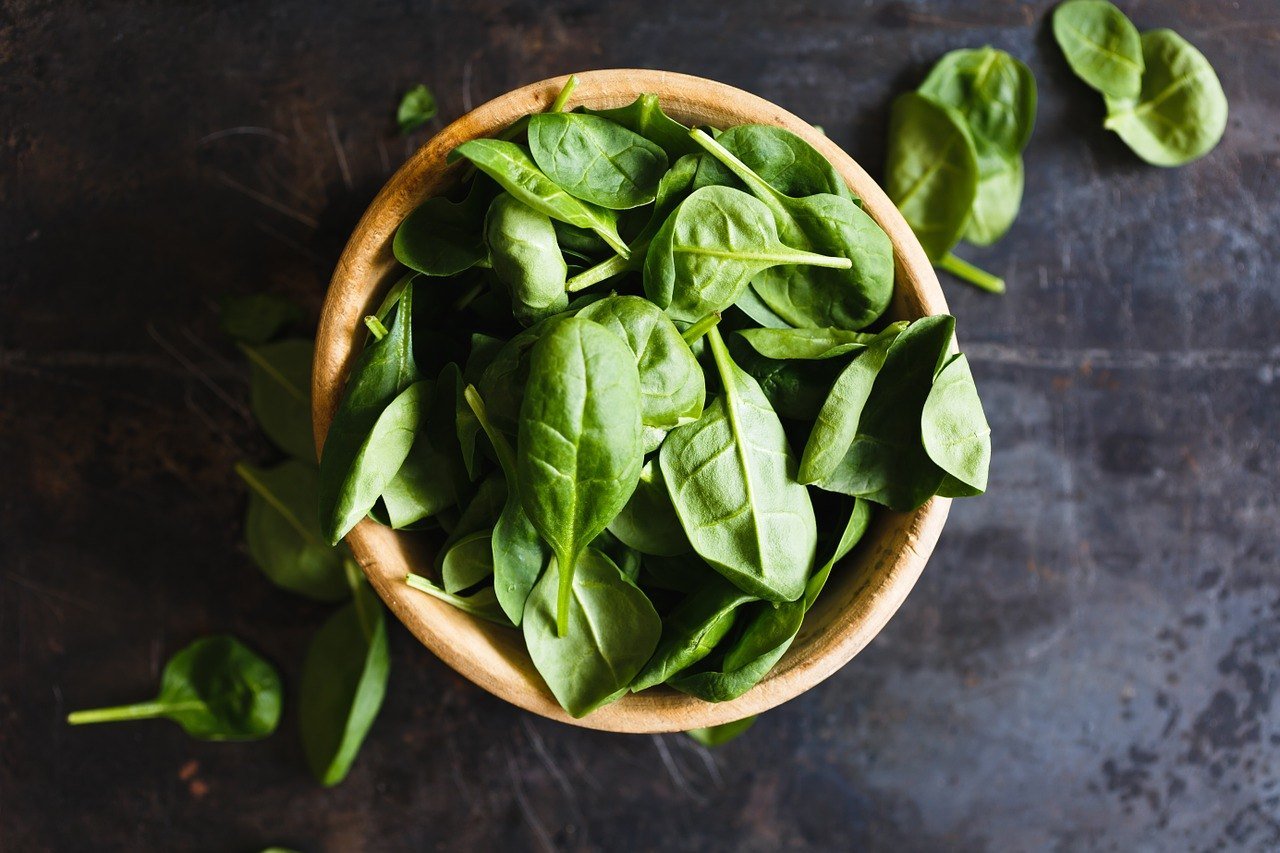 leafy greens are cancer-fighting foods