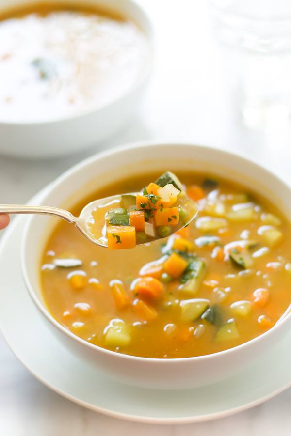 Summer-Soup-with-peas-carrots-and-zucchini_-7