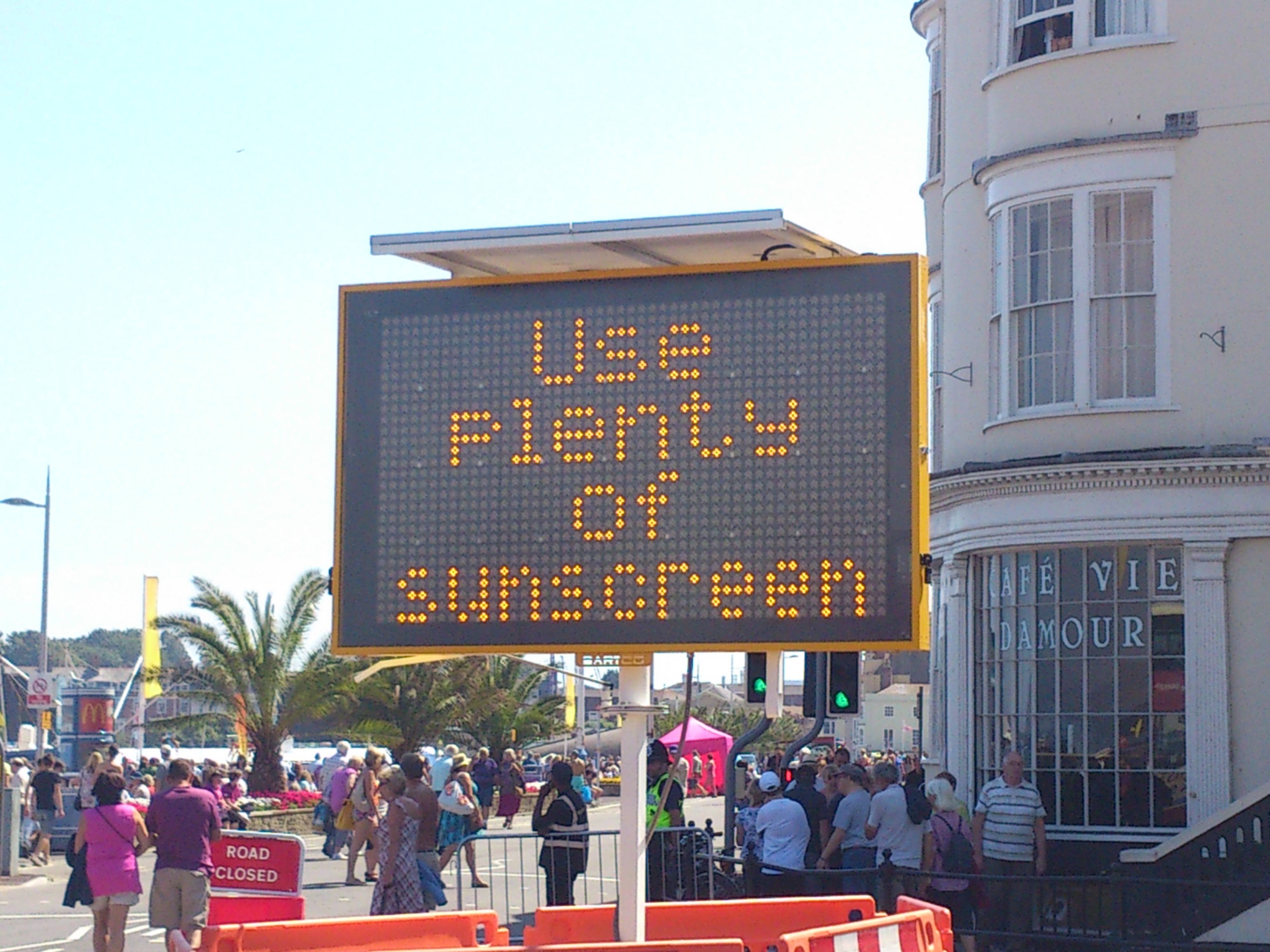 Physical Sunscreens vs. Chemical Sunscreens &#8211; The Argument
