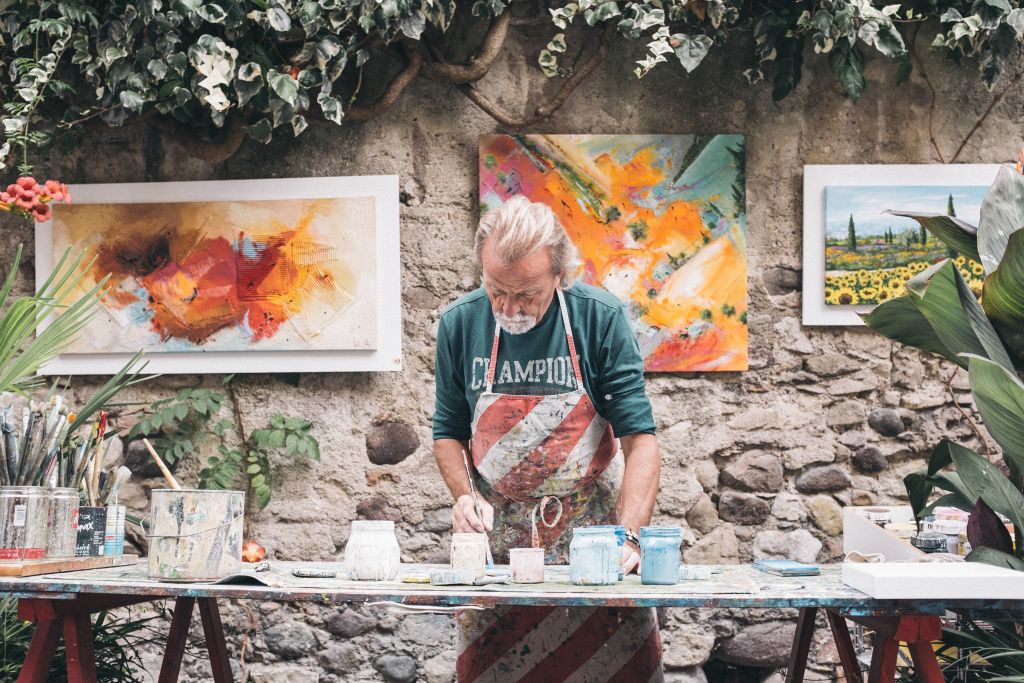 16 Interesting Signs You’re A Highly Creative Person (And You May Not Know It Yet)