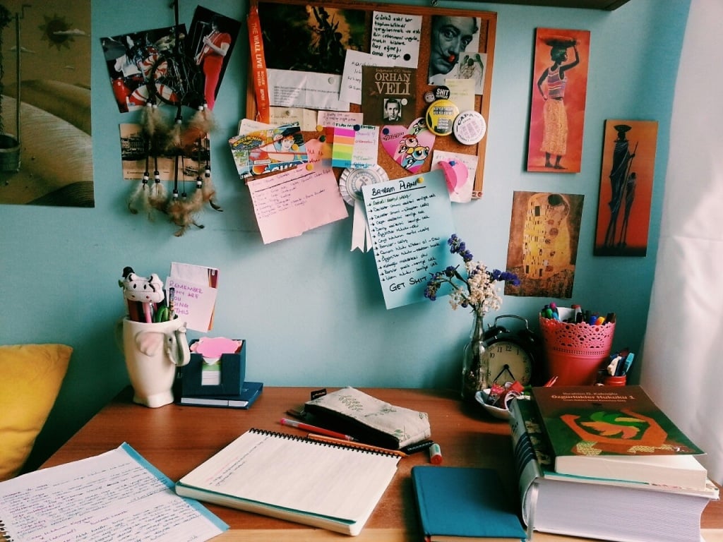 What Your Desk Looks Like Can Reveal Your True Personality