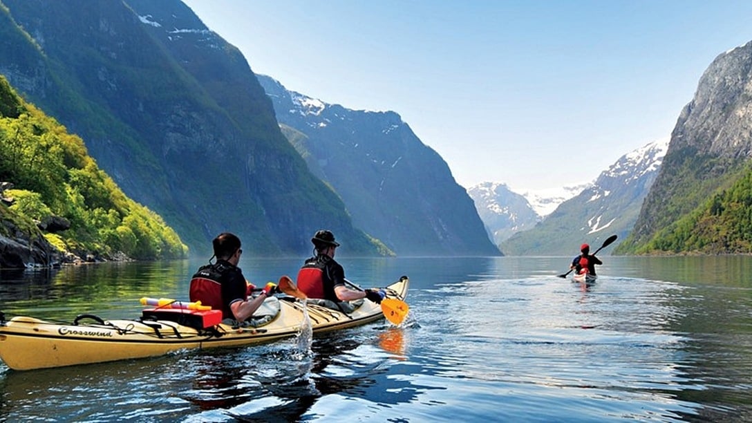 7 Reasons To Go Kayaking Today