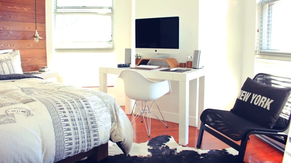 10 Creative Ways to Make Your Small Bedroom Comfy And Organised
