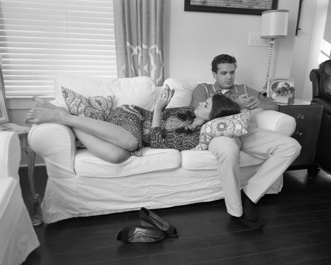 Couples_relaxing_without_phones_by_Eric_Pickersgill