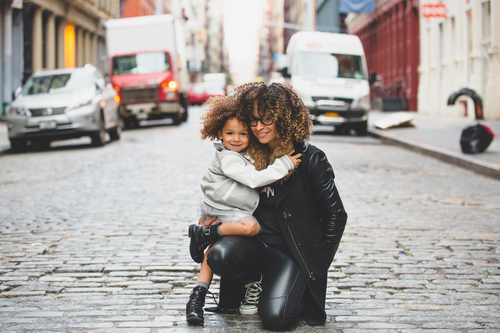 8 Precious Things People Raised By Strong Mothers Can Learn