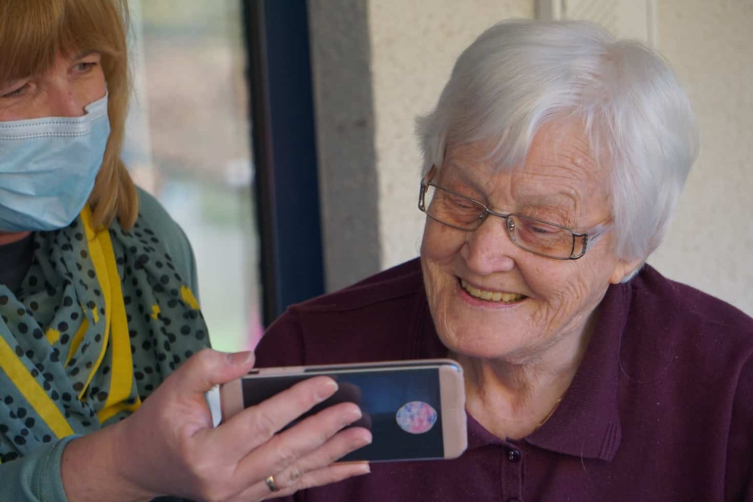 10 Helpful Apps for Senior Citizens