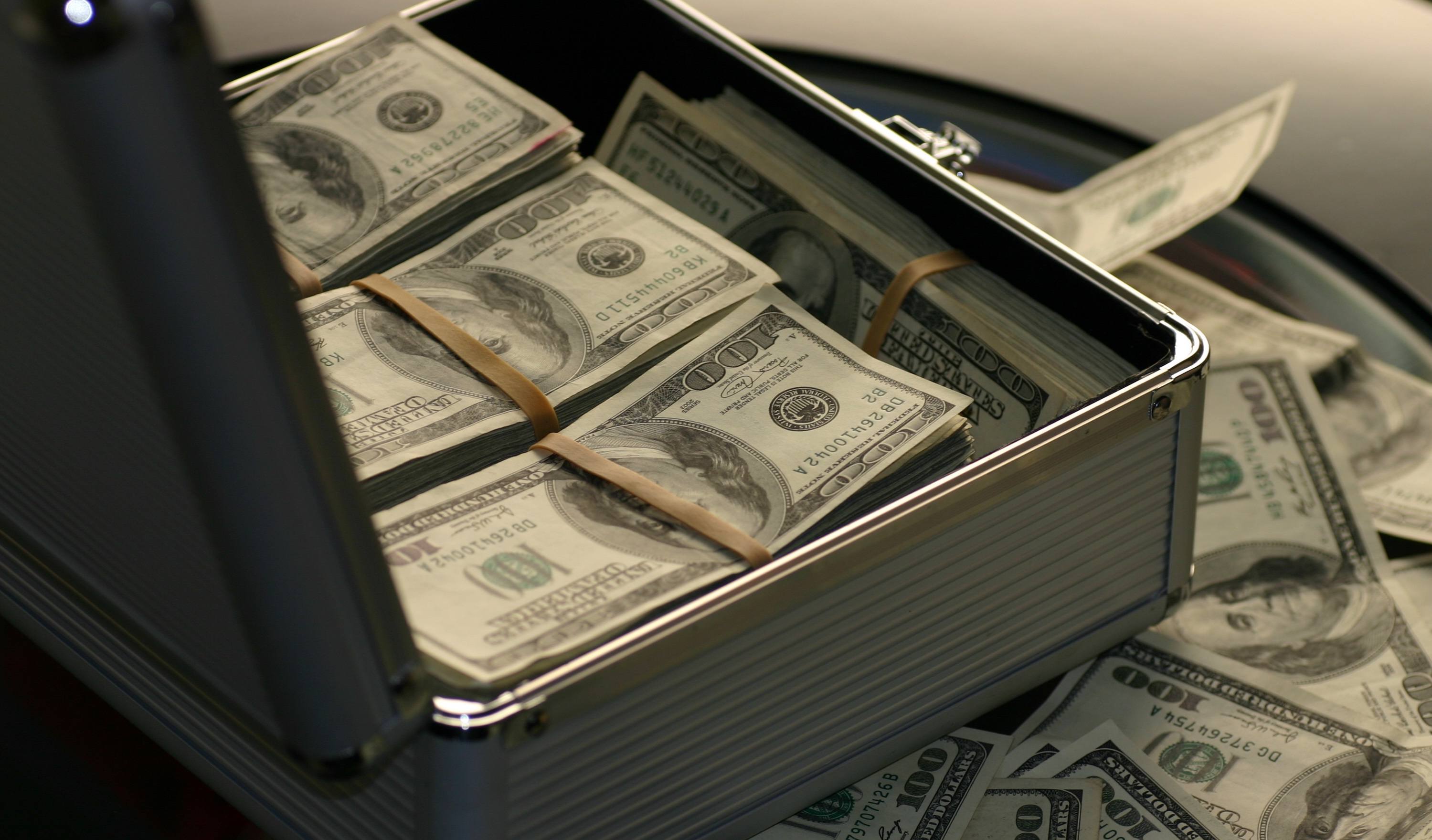 52 Lies You Must Ignore to Become Filthy Rich
