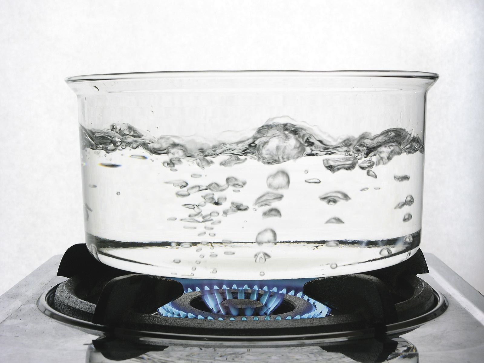 Water boiling in glass pan