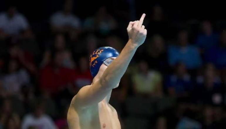 Canadian Swimmer Does This Before Every Race, And People Aren’t Angry But Love Him