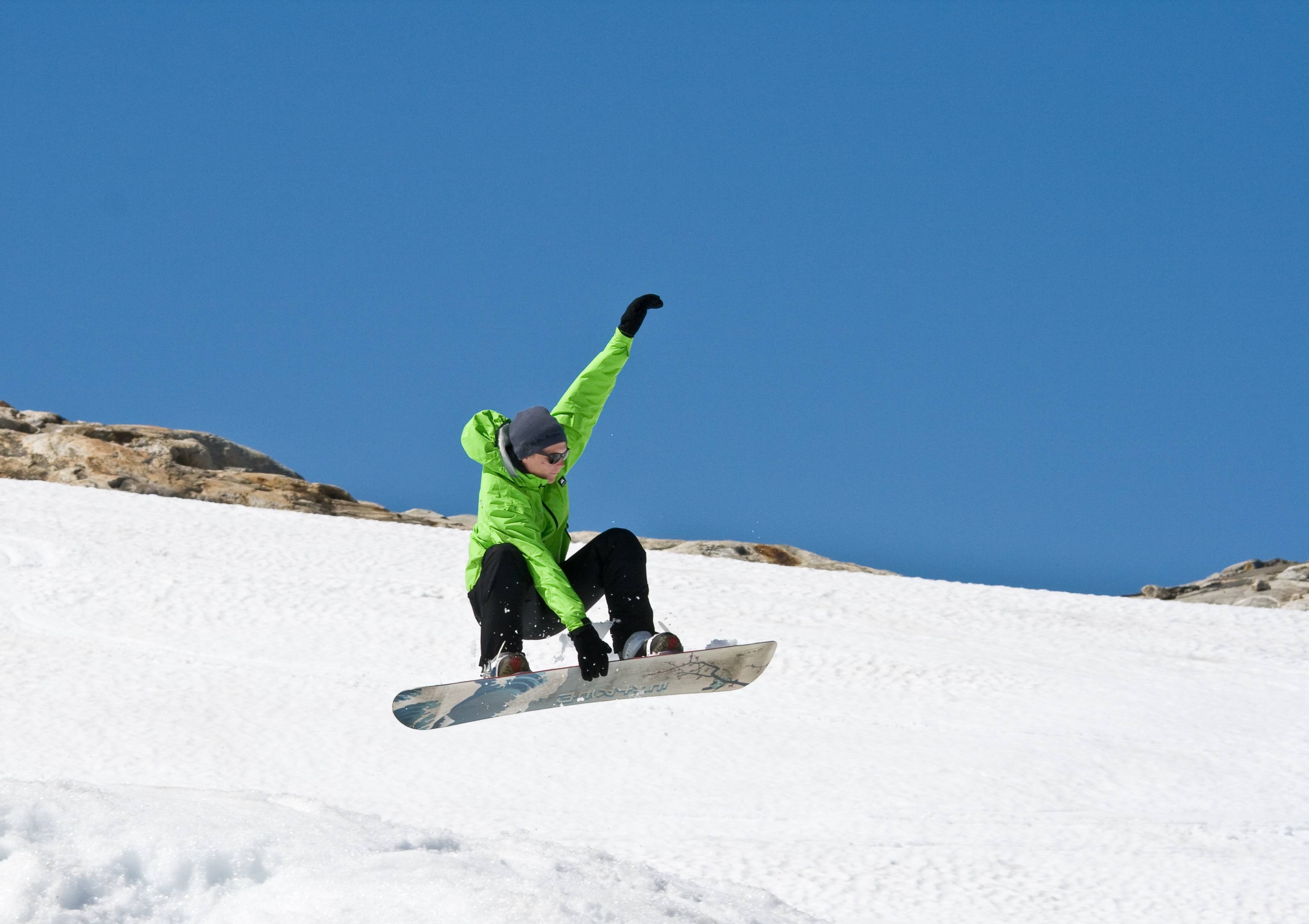extreme sports demystified - snowboarding