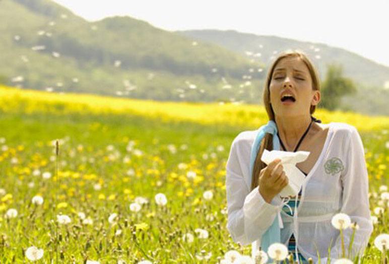 What Doctors Don’t Tell You: Healing Allergies and Hives With The Right Foods