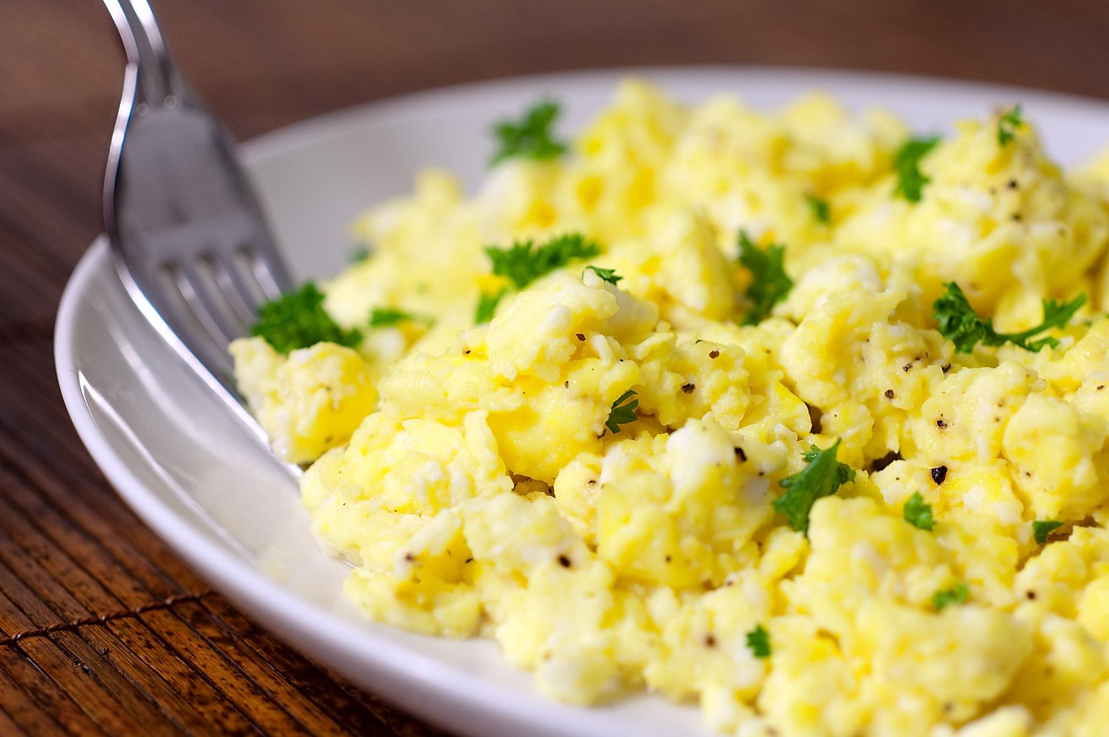 10 Great Low Carb Way to Eat Eggs!