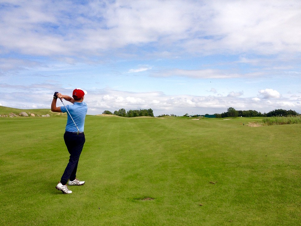 The Beginners’ Guide To Playing Golf