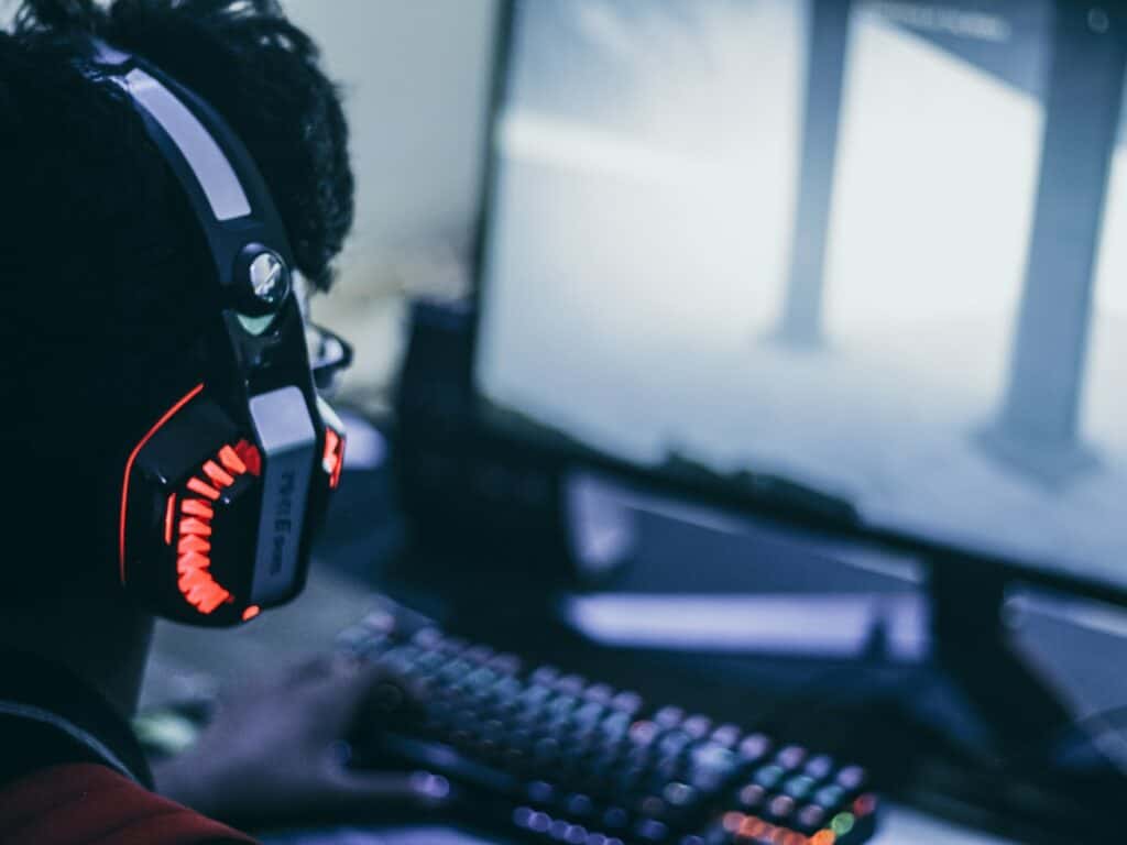 6 Benefits of Playing Video Games