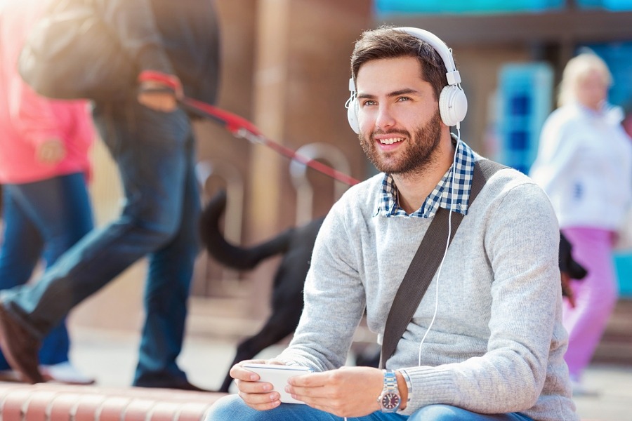 5 Best Ways For Busy People ‘On-The-Go’ to Learn a Language
