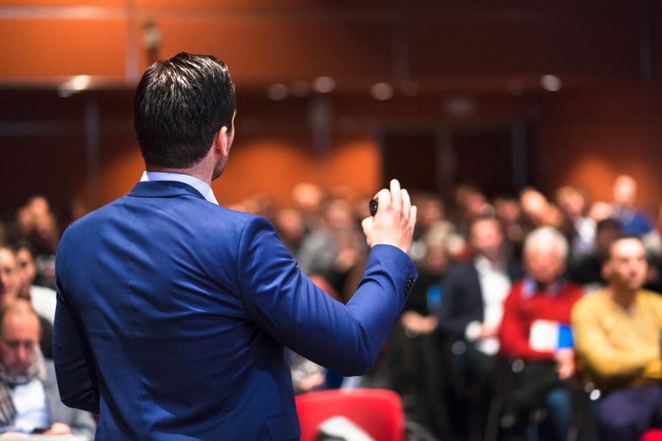 4 Tips to Successfully Launch Yourself as a Professional Speaker