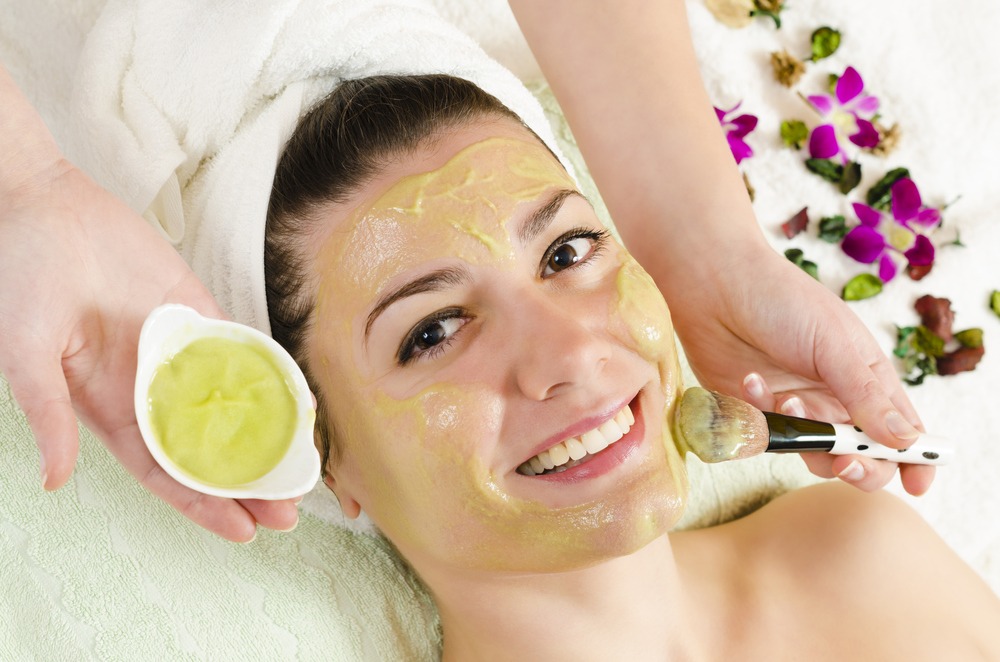 4 Less-Invasive & Natural Anti-Aging Beauty Treatments