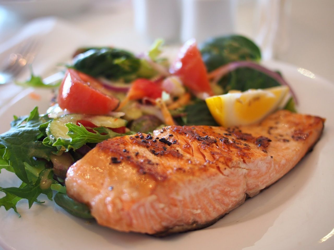 Want To Keep Your Heart And Blood Vessels Young? Science Says You Should Eat More Fish